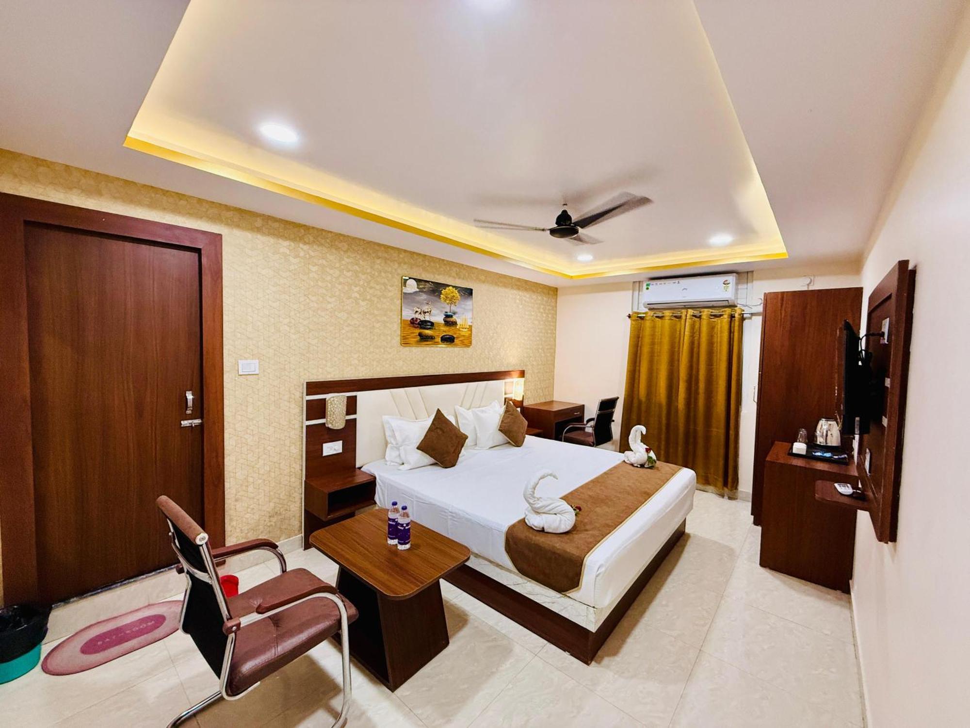 Hotel Golden Crystal Patna  Exterior photo